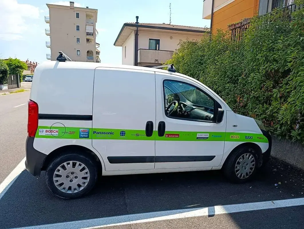 Usata Peugeot Bipper 68 CV (50 kW) 2015 Bianco Monovolume
