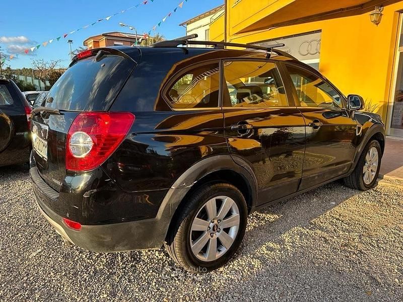 Usata Chevrolet Captiva 150 CV (110 kW) 2008 Nero SUV