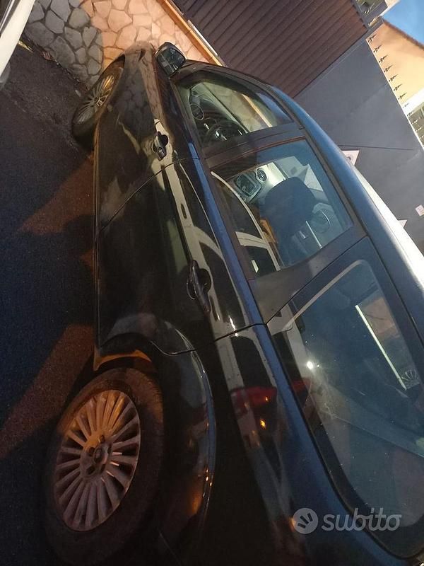 Usata Ford Focus 110 CV (80 kW) 2010 Nero