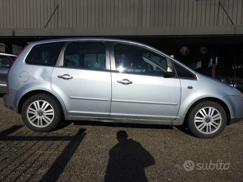Usata Ford C-MAX Ghia 110 CV (80 kW) 2004 Nessuno(met.) Monovolume