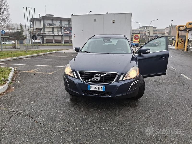 Usata Volvo XC60 163 CV (119 kW) 2012 Grigio SUV