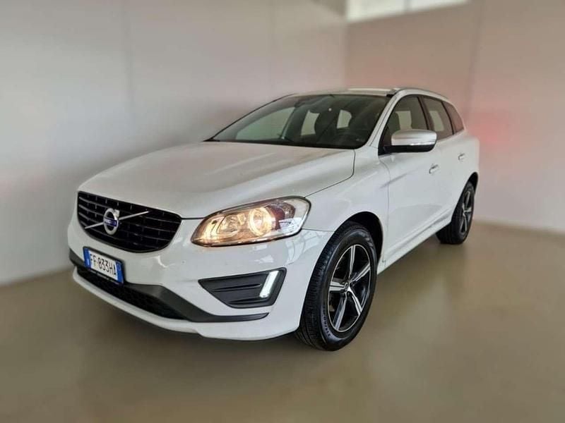 Usata Volvo XC60 R-Design 150 CV (110 kW) 2016 Aero grey SUV