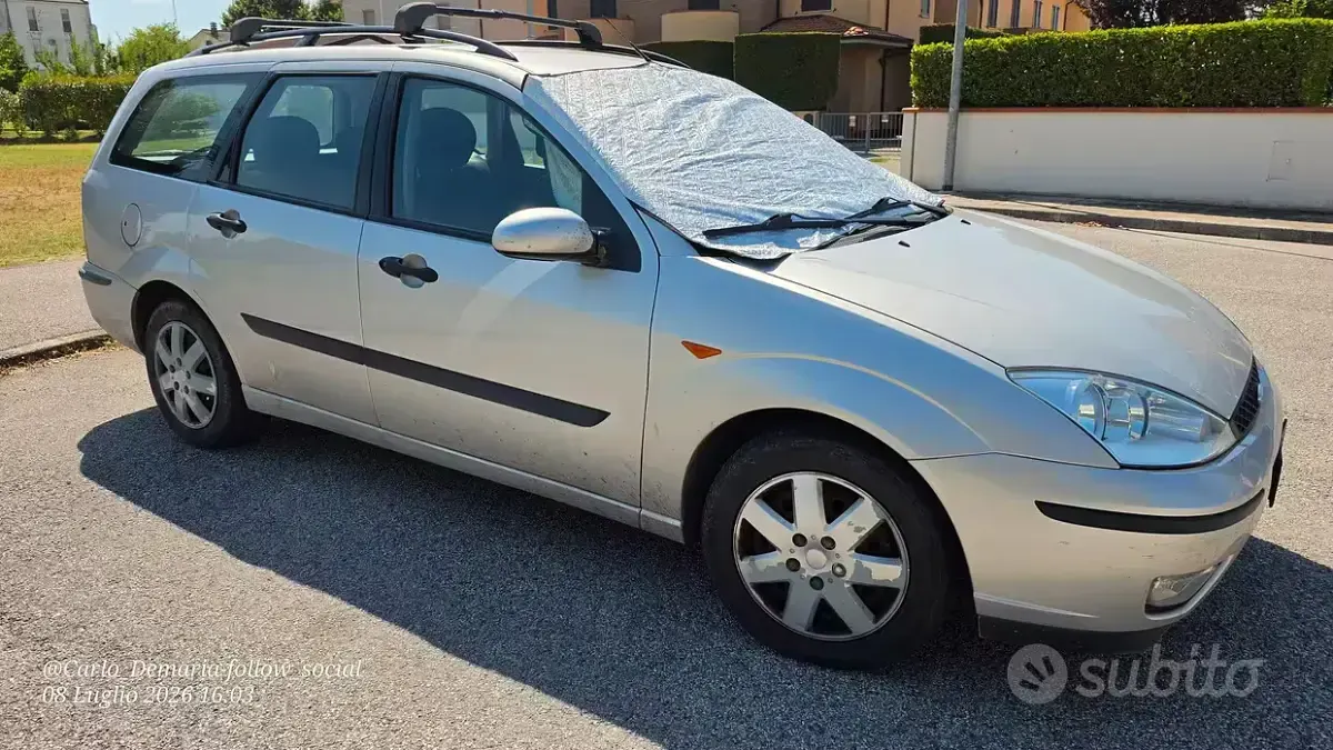 Usata Ford Focus 100 CV (73 kW) 2003 Grigio Station wagon