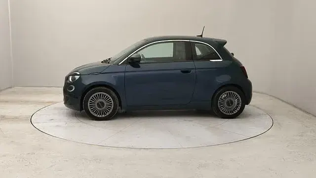 Begagnad Fiat 500e Icon 86 kW (118 HK) 2020 Grön Halvkombi