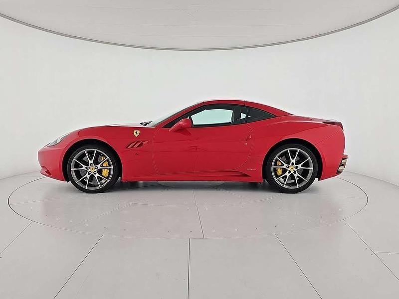 Usata Ferrari California 460 CV (338 kW) 2010 Rosso corsa Cabrio