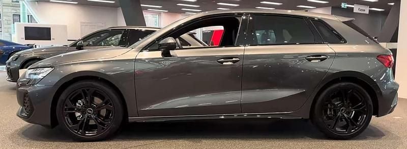 Usata Audi A3 S-Line 150 CV (110 kW) 2025 Grigio Berlina