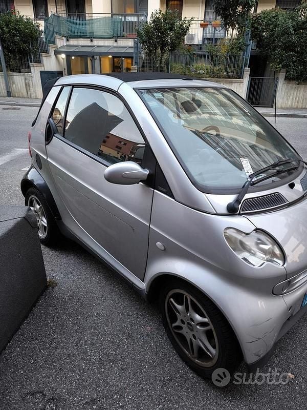 Usata Smart ForTwo Cabrio 61 CV (44 kW) 2001 Grigio Cabrio