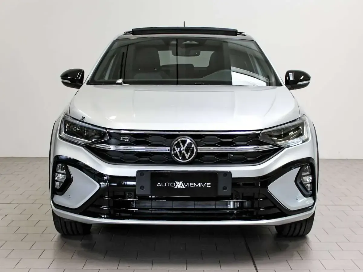 Nuova VW Taigo R-line Plus 116 CV (85 kW) 2026 Argento SUV