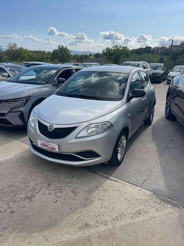 Usata Lancia Ypsilon Platinum 69 CV (50 kW) 2017 Other Utilitaria