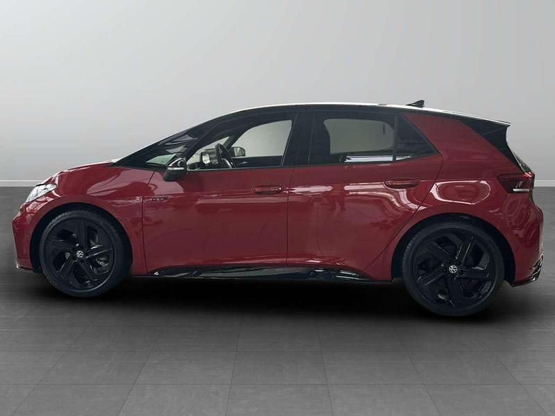 Nuova VW ID.3 GTX 88 kW (121 CV) 2026 Kings red metallizzato nero Utilitaria
