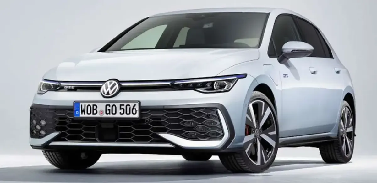 Nuova VW Golf VIII GTE 272 CV (200 kW) 2026 Argento Monovolume