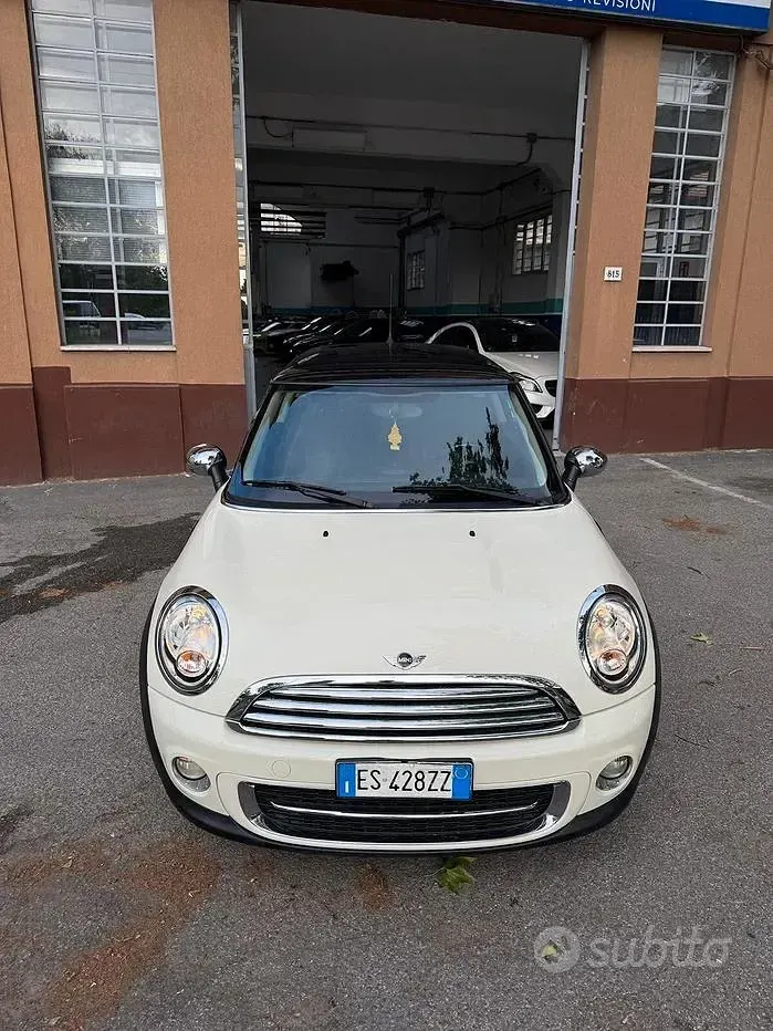 Usata Mini Cooper Coupé 143 CV (105 kW) 2013 Beige Coupé