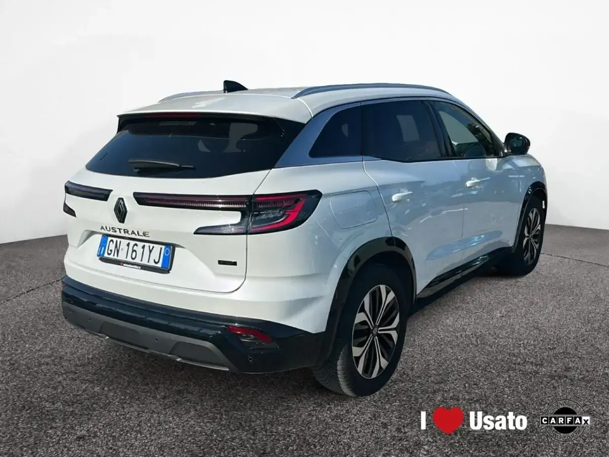 Usata Renault Clio Iconic 200 CV (147 kW) 2023 Bianco Utilitaria