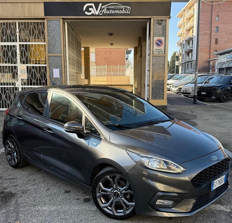 Usata Ford Fiesta ST-Line 95 CV (69 kW) 2019 Grigio Berlina