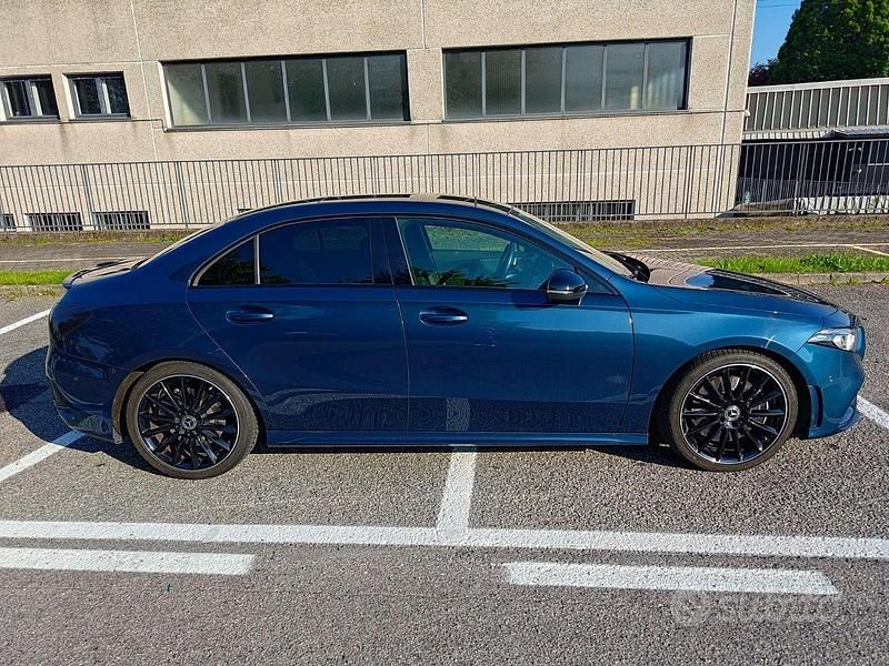 Usata Mercedes A250 Premium 224 CV (164 kW) 2021 Blu/azzurro Berlina