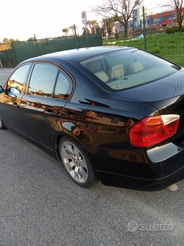 Usata BMW 320 2005 Blu Berlina