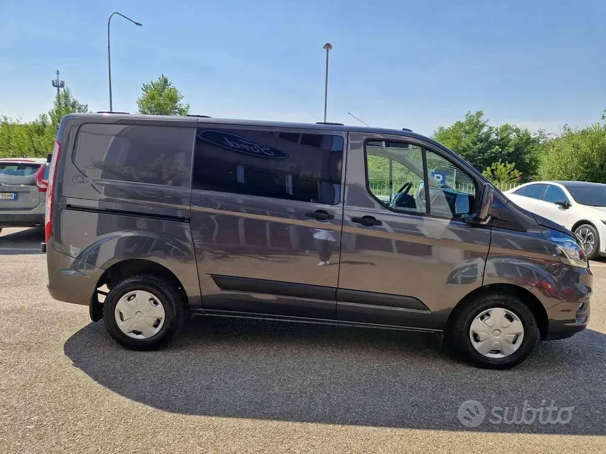 Usata Ford Transit Custom Trend 131 CV (96 kW) 2022 Grigio Furgone
