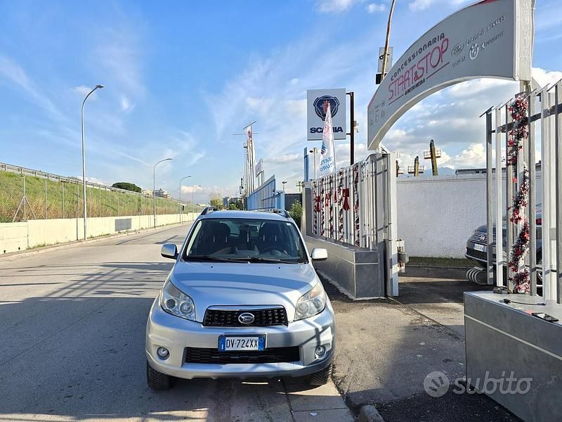 Usata Daihatsu Terios HIRO 105 CV (77 kW) 2009 Nero SUV