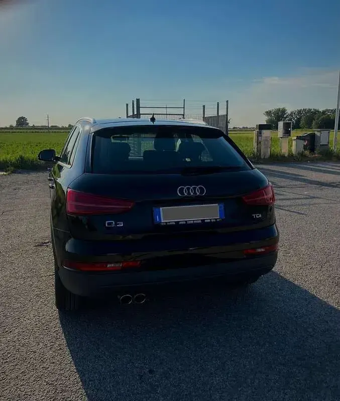 Usata Audi Q3 Business 120 CV (88 kW) 2016 Nero SUV