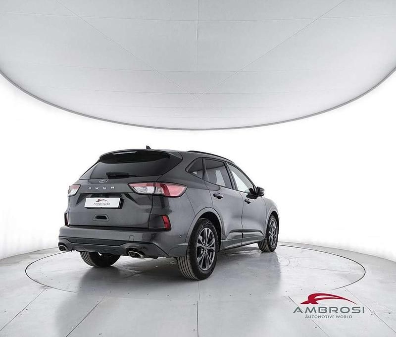 Usata Ford Kuga ST-Line X 120 CV (88 kW) 2023 Grigio SUV