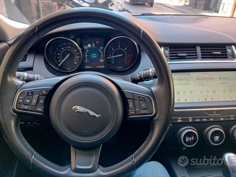 Usata Jaguar E-Pace 150 CV (110 kW) 2020 Grigio SUV
