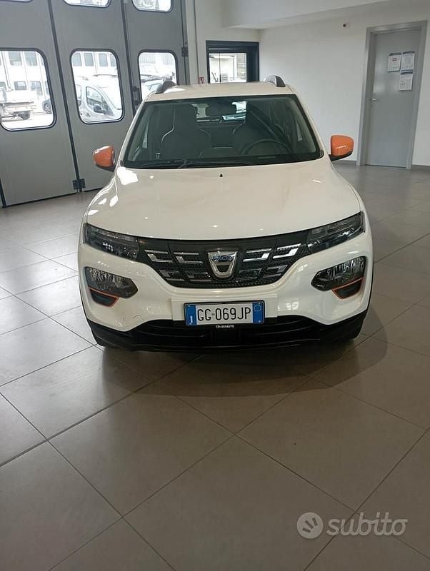Usata Dacia Spring Comfort Plus 33 kW (45 CV) 2021 Bianco Utilitaria