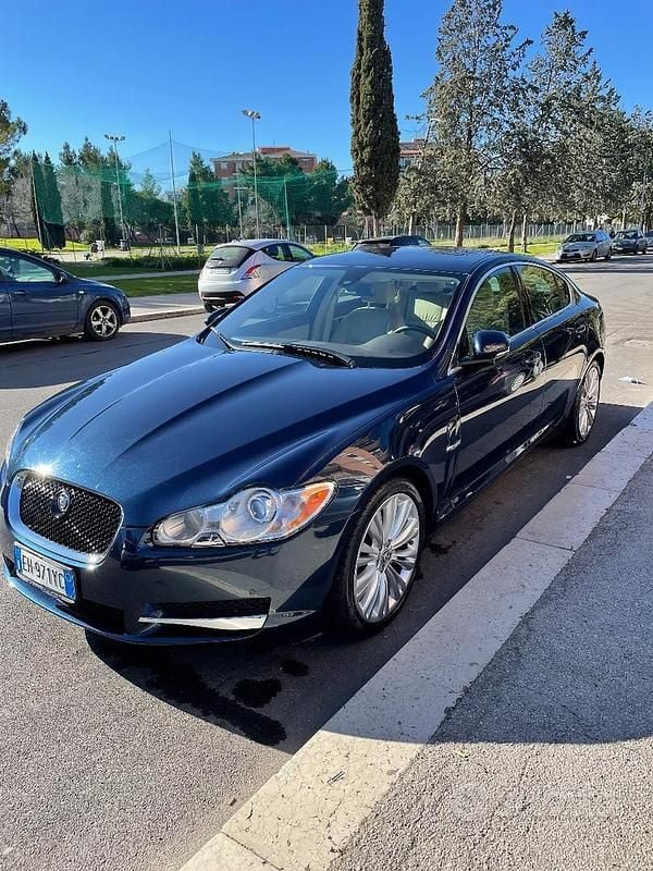 Blu Usata 2011 Jaguar XF S Tre volumi | 10.500 € - Immagine 1/3