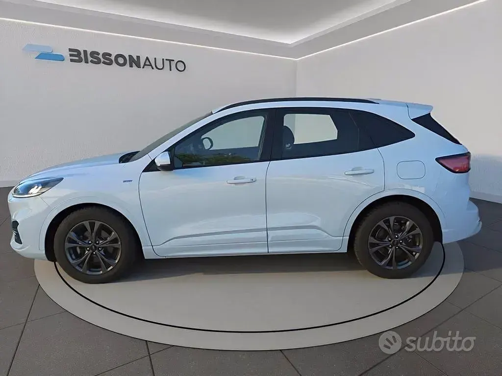 Usata Ford Kuga ST-Line 120 CV (88 kW) 2021 Bianco SUV