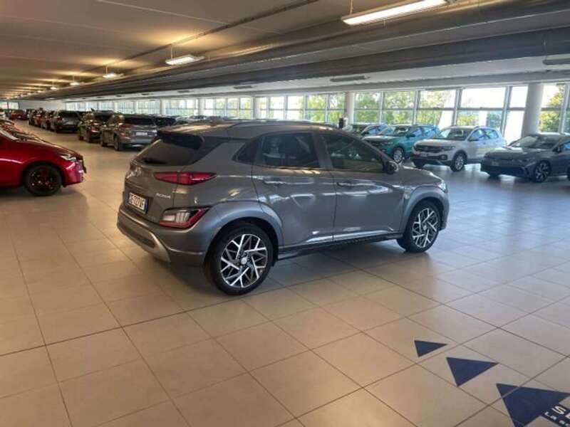 Usata Hyundai Kona 141 CV (103 kW) 2021 Grigio scuro SUV