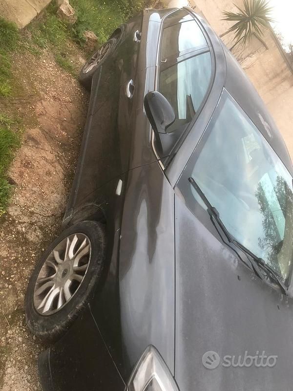 Usata Lancia Delta 120 CV (88 kW) 2008 Marrone Utilitaria