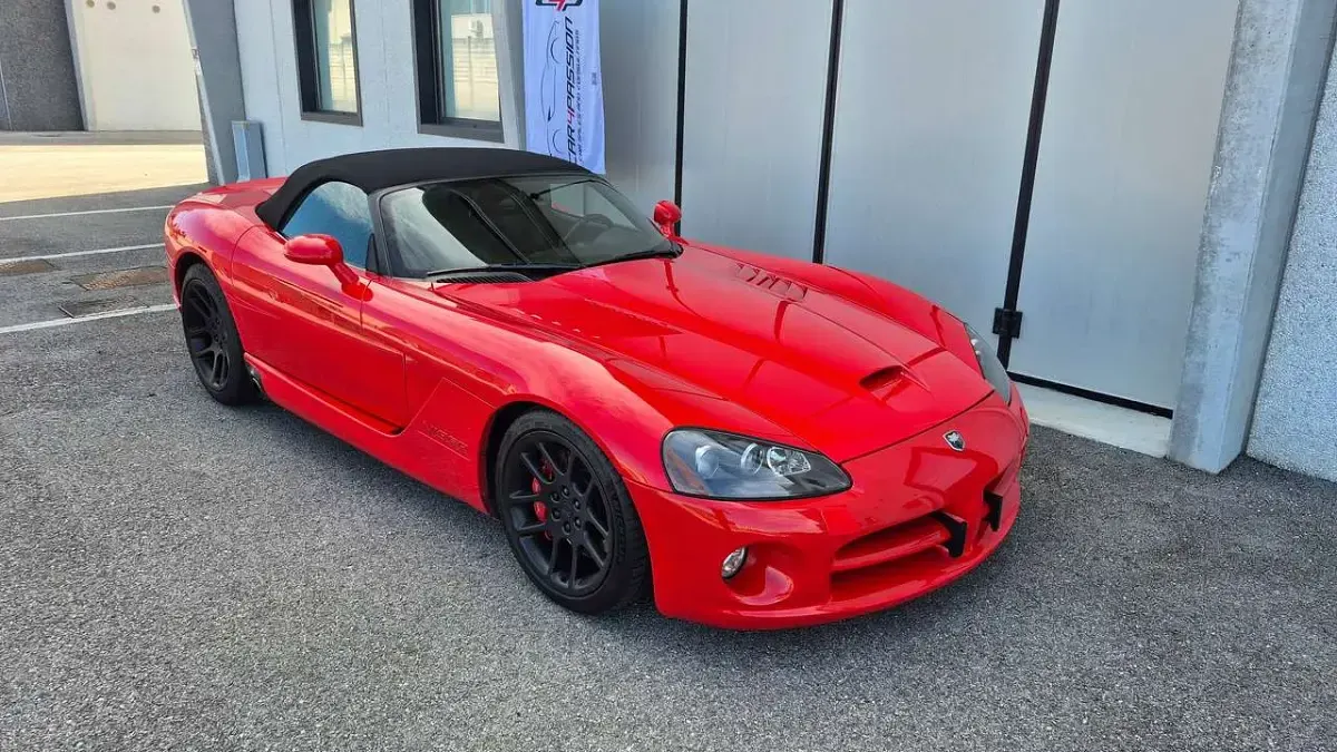 Usata Dodge Viper 500 CV (367 kW) 2005 Rosso Cabrio