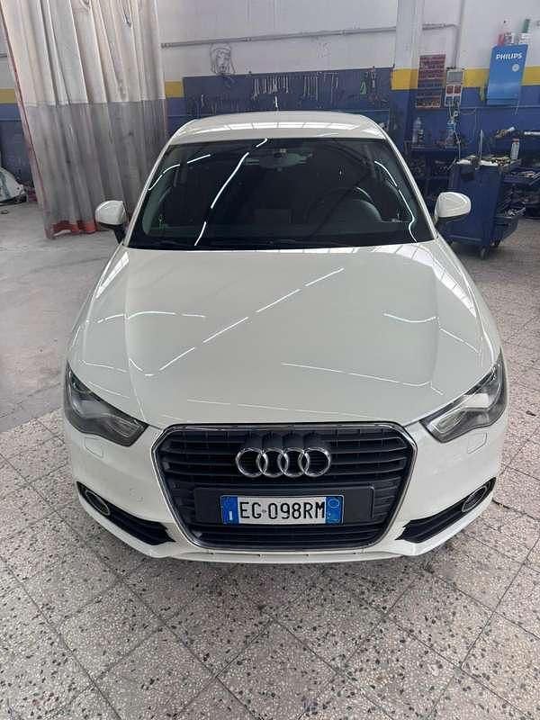 Usata Audi A1 Ambition 122 CV (89 kW) 2011 Bianco Utilitaria
