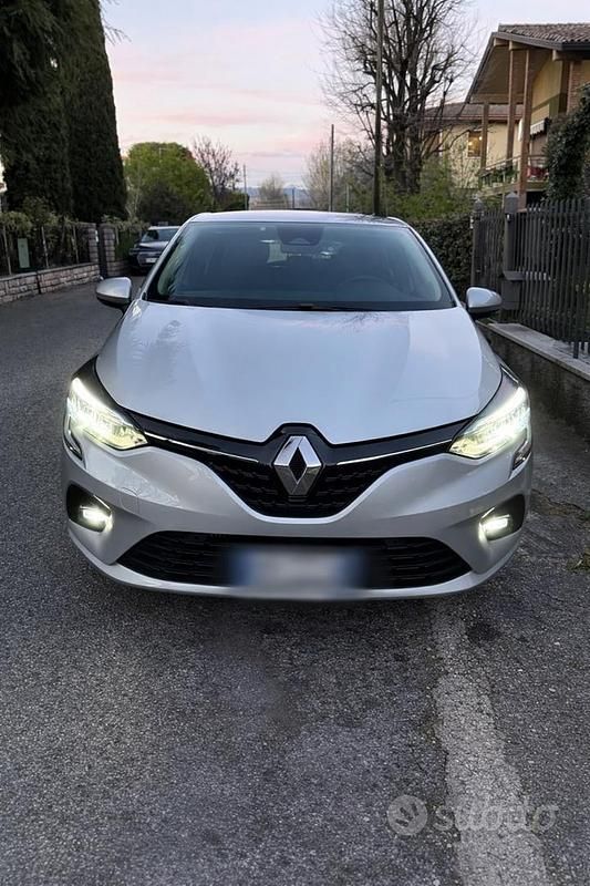 Usata Renault Clio V 100 CV (73 kW) 2020 Grigio Berlina
