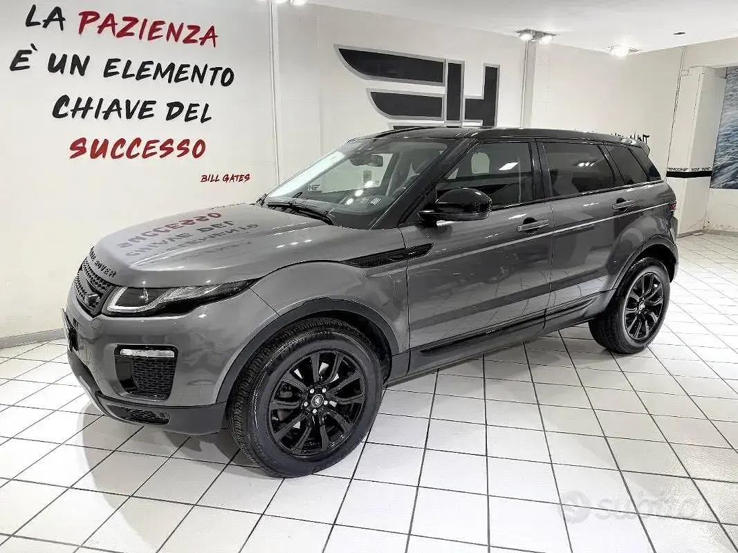 Usata Land Rover Range Rover evoque HSE Dynamic 150 CV (110 kW) 2018 Grigio SUV