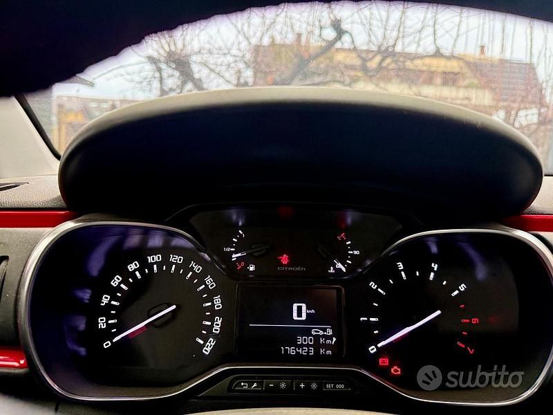 Begagnad Citroën C3 2017 Svart Halvkombi