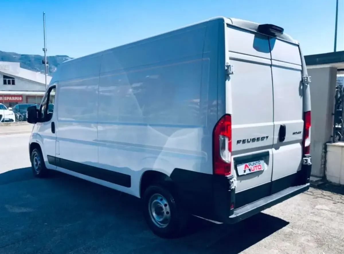 Usata Peugeot Boxer S 140 CV (102 kW) 2024 Bianco Furgone