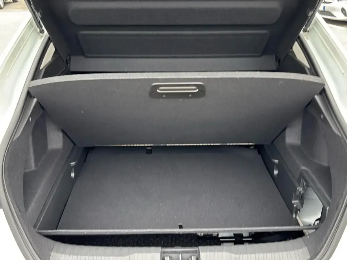 Usata Renault Clio Techno 145 CV (106 kW) 2023 Bianco Utilitaria