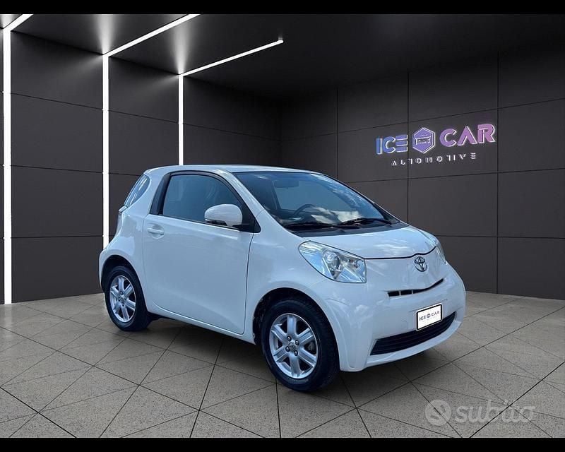 Usata Toyota iQ 68 CV (50 kW) 2009 Bianco Utilitaria