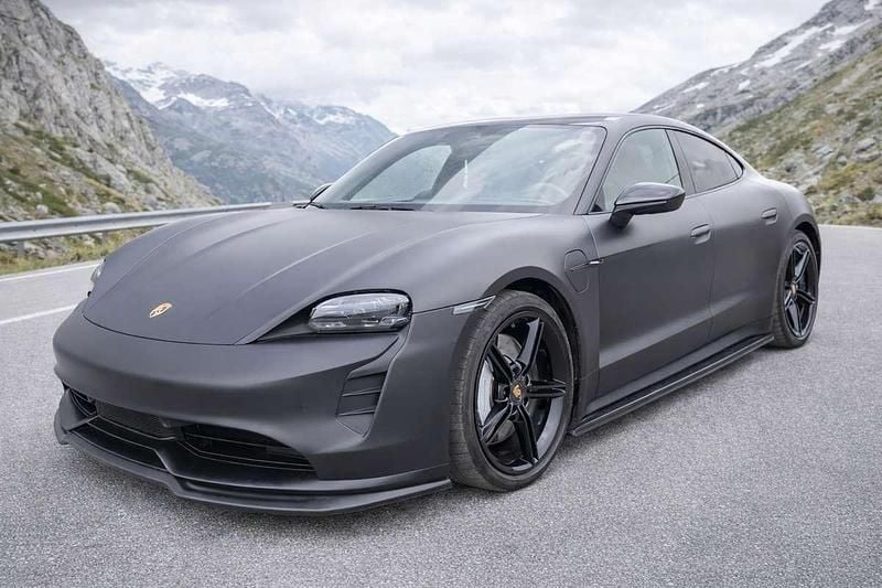 Usata Porsche Taycan 4S Performance Package 419 kW (571 CV) 2022 Nero Berlina