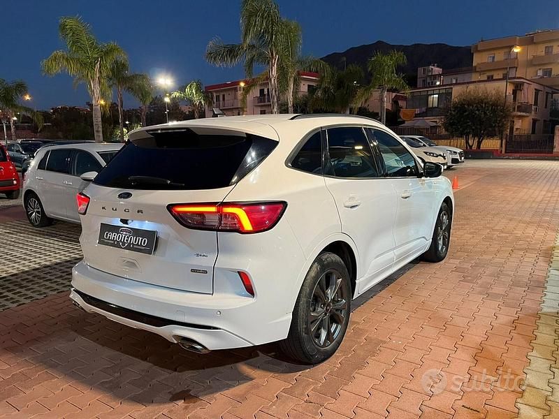 Usata Ford Kuga ST-Line 190 CV (139 kW) 2021 Bianco SUV