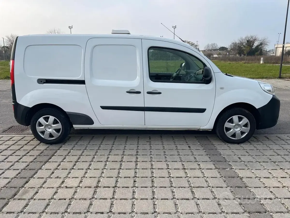 Usata Renault Kangoo Life 110 CV (80 kW) 2018 Bianco Monovolume