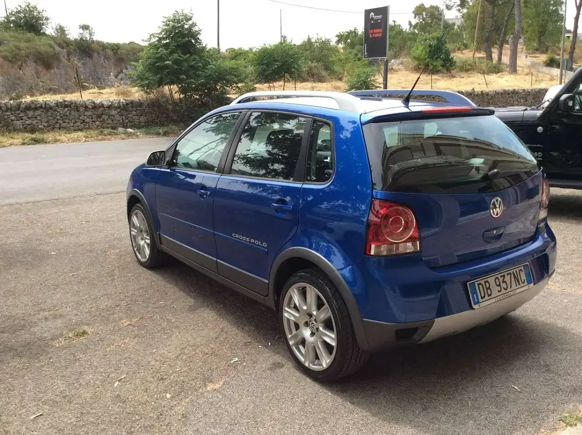 Usata VW Polo Cross 69 CV (50 kW) 2006 Grigio Utilitaria