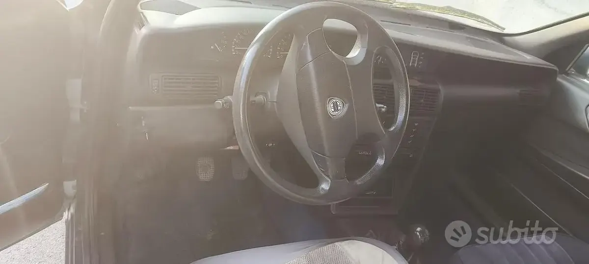 Usata Lancia Delta 113 CV (83 kW) 1998 Utilitaria