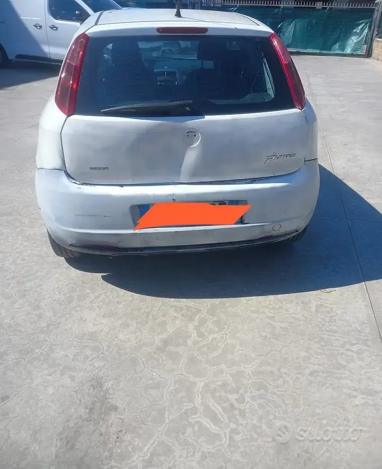 Usata Fiat Grande Punto 75 CV (55 kW) 2010 Grigio Utilitaria