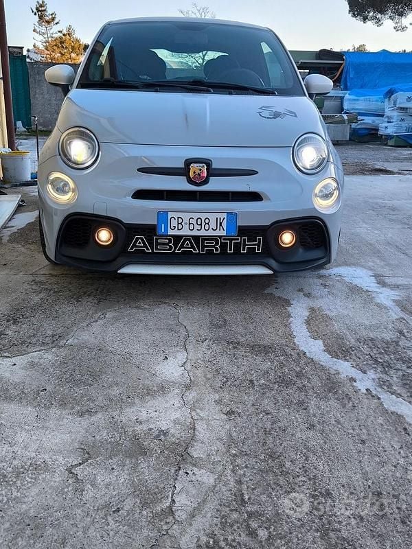 Usata 2020 Abarth 595 Esseesse Tre volumi | 19.000 € (Buon prezzo) - Immagine 1/4