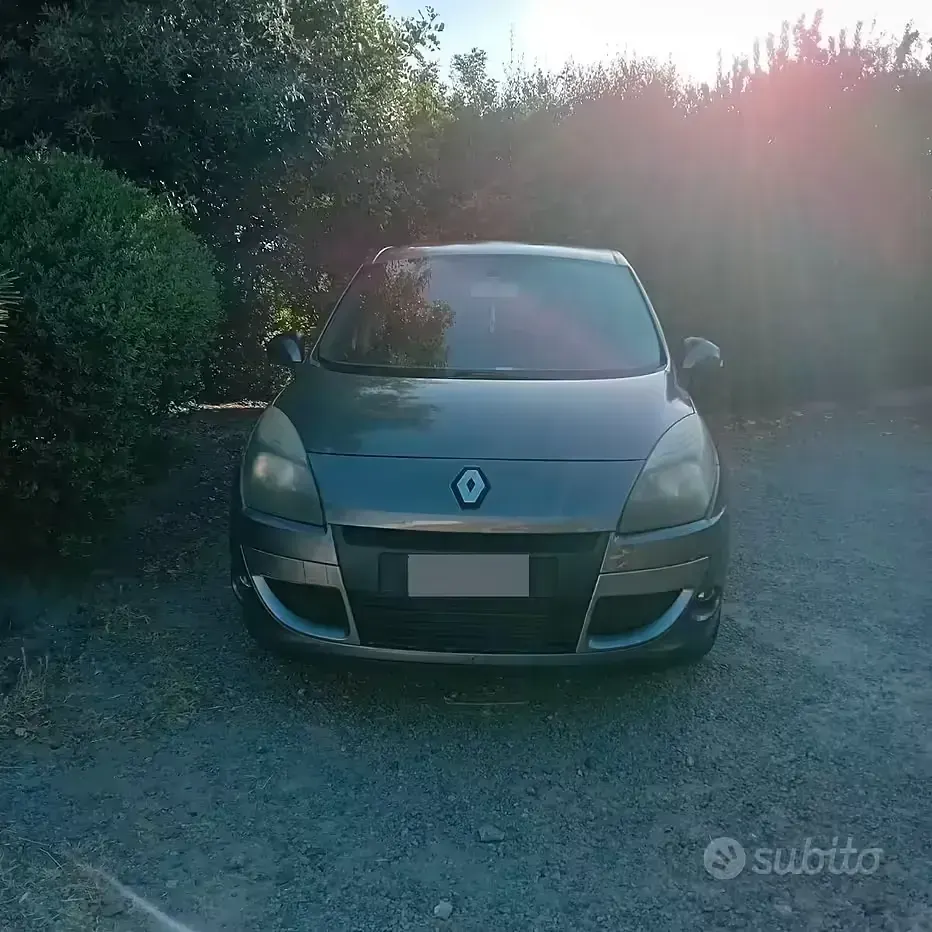 Usata Renault Scenic E-Tech 110 CV (80 kW) 2011 Bluazzurro Monovolume