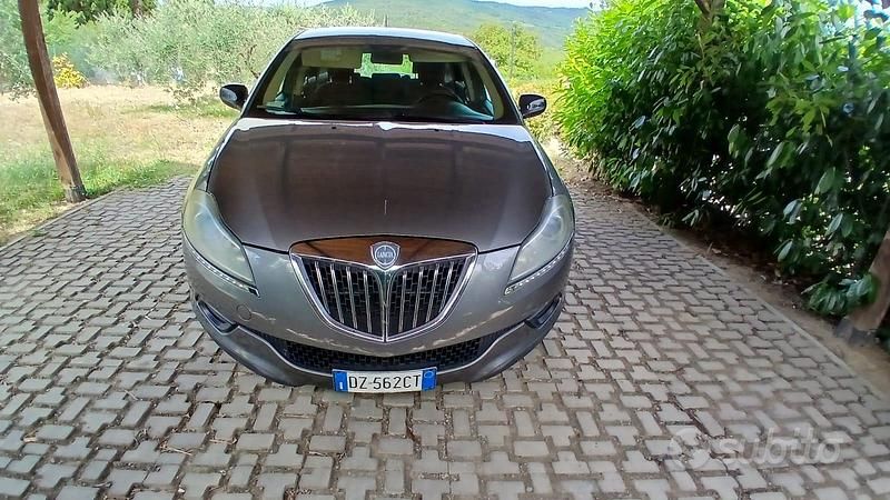 Usata Lancia Delta 130 CV (95 kW) 2009 Grigio Utilitaria