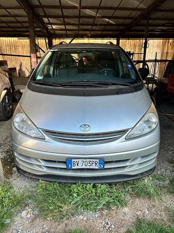 Usata 2001 Toyota Previa Monovolume | 4500 € - Immagine 1/4