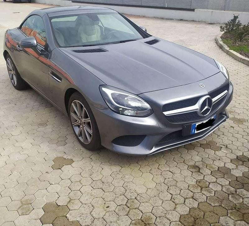 Usado Mercedes SLC180 156 CV (114 kW) 2017 Gris Descapotable