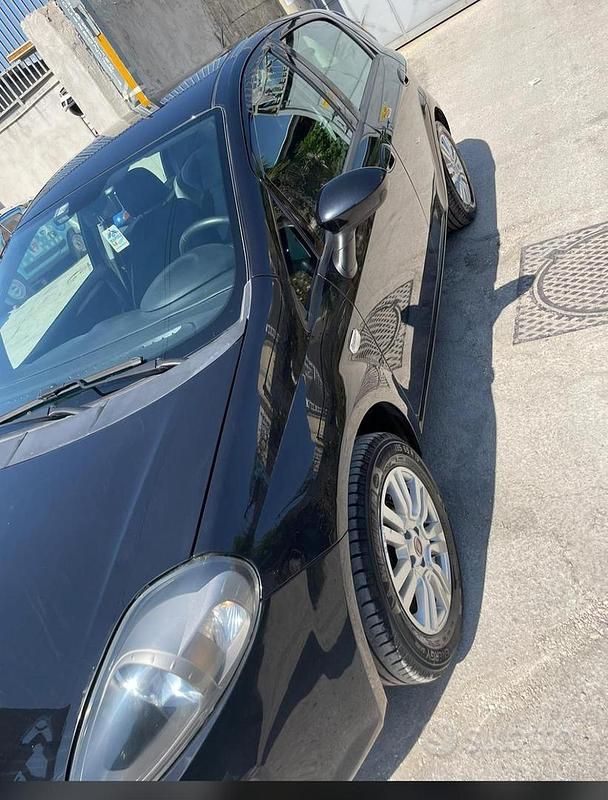 Usata Fiat Punto Evo 69 CV (50 kW) 2014 Nero Utilitaria